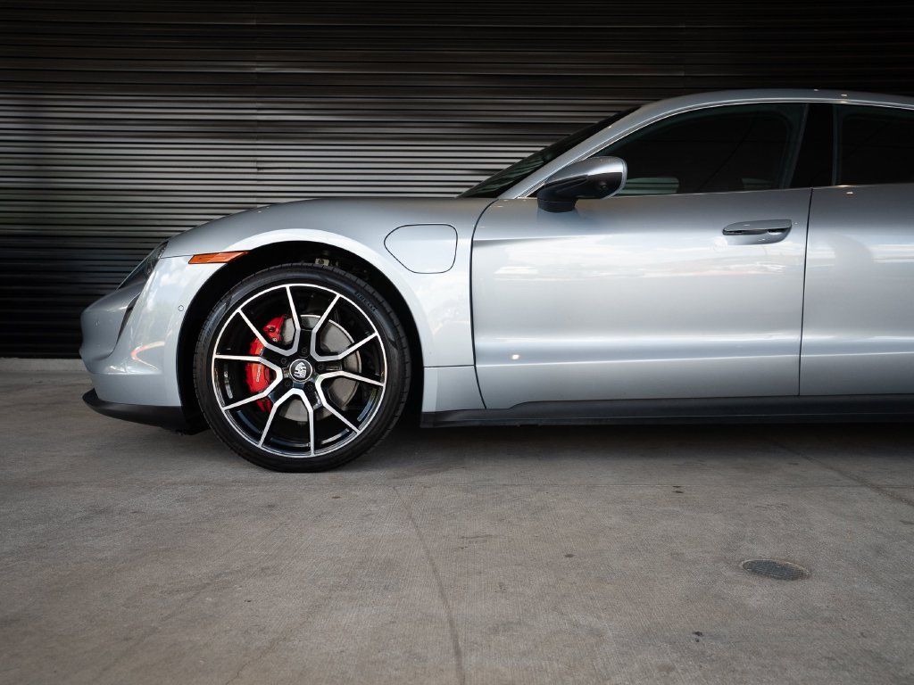 Certified 2023 Porsche Taycan 4S AWD/4WD image 11