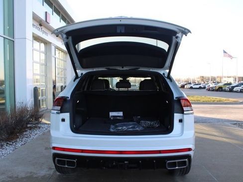 New 2026 Volkswagen Atlas Cross Sport SEL Premium R-Line AWD/4WD image 7