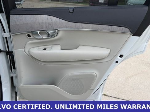 Certified 2024 Volvo XC90 T8 Ultimate AWD/4WD image 16