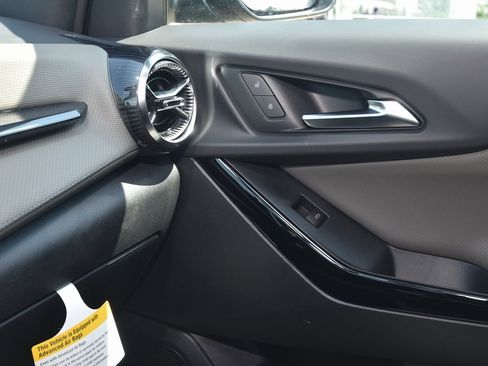 New 2026 Chevrolet Equinox LT w/ Convenience Package II image 17