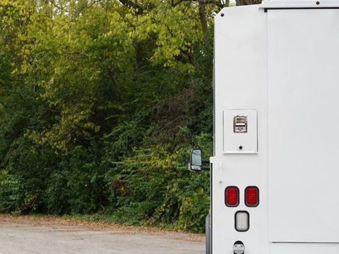 Used 2023 Mercedes-Benz Sprinter 3500 image 14