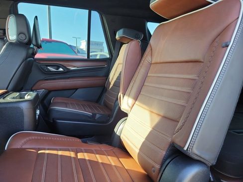 Used 2023 GMC Yukon Denali Ultimate image 19