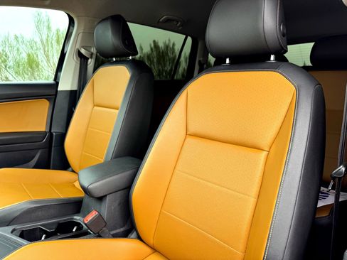 Used 2019 Volkswagen Tiguan SE image 13