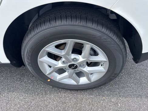 New 2025 Kia Soul LX w/ LX Technology Package image 16