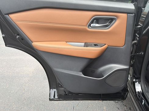 New 2026 Nissan Rogue Platinum AWD/4WD image 37