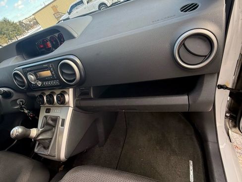 Used 2010 Scion xB image 29