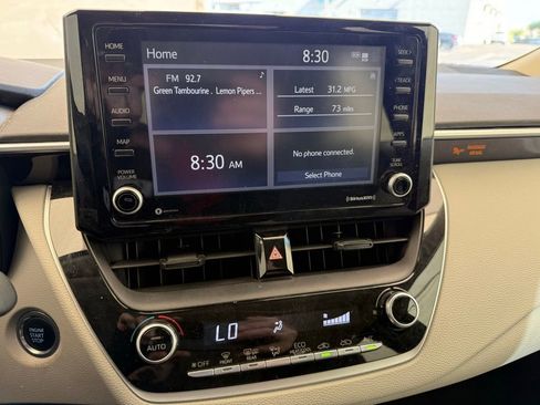Used 2022 Toyota Corolla LE w/ LE Convenience Package FWD image 16