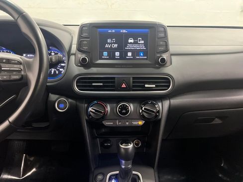 Used 2018 Hyundai Kona SEL image 20