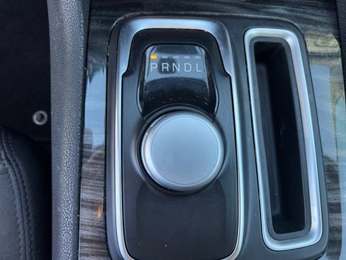 Used 2022 Chrysler 300 Touring image 22