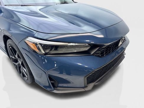Used 2025 Honda Civic Sport image 17