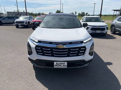 New 2026 Chevrolet Equinox LT w/ Convenience Package II FWD image 9