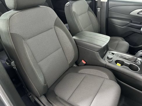 Certified 2020 Chevrolet Traverse LT FWD image 29