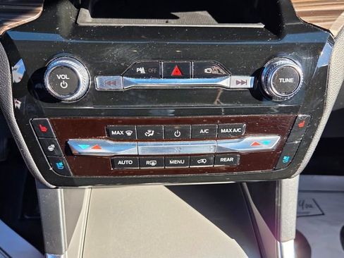 Used 2021 Ford Explorer Limited w/ Equipment Group 301A image 19