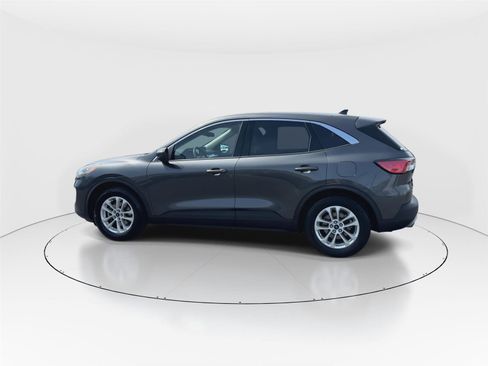 Used 2020 Ford Escape SE image 5