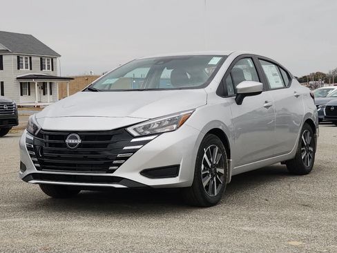 Used 2025 Nissan Versa SV w/ Trunk Package FWD image 1