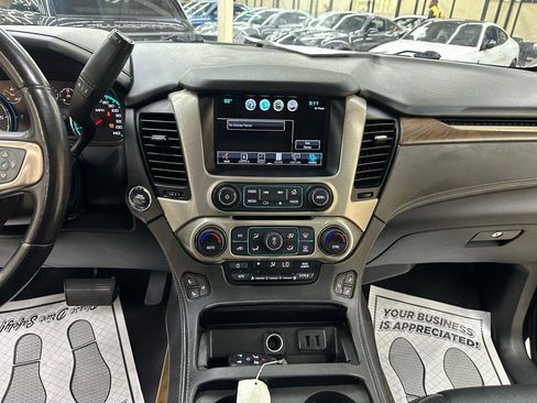 Used 2020 GMC Yukon XL Denali AWD/4WD image 30