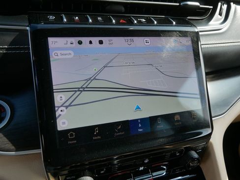 Used 2023 Jeep Grand Cherokee L Limited w/ MOPAR Finishing Package image 31