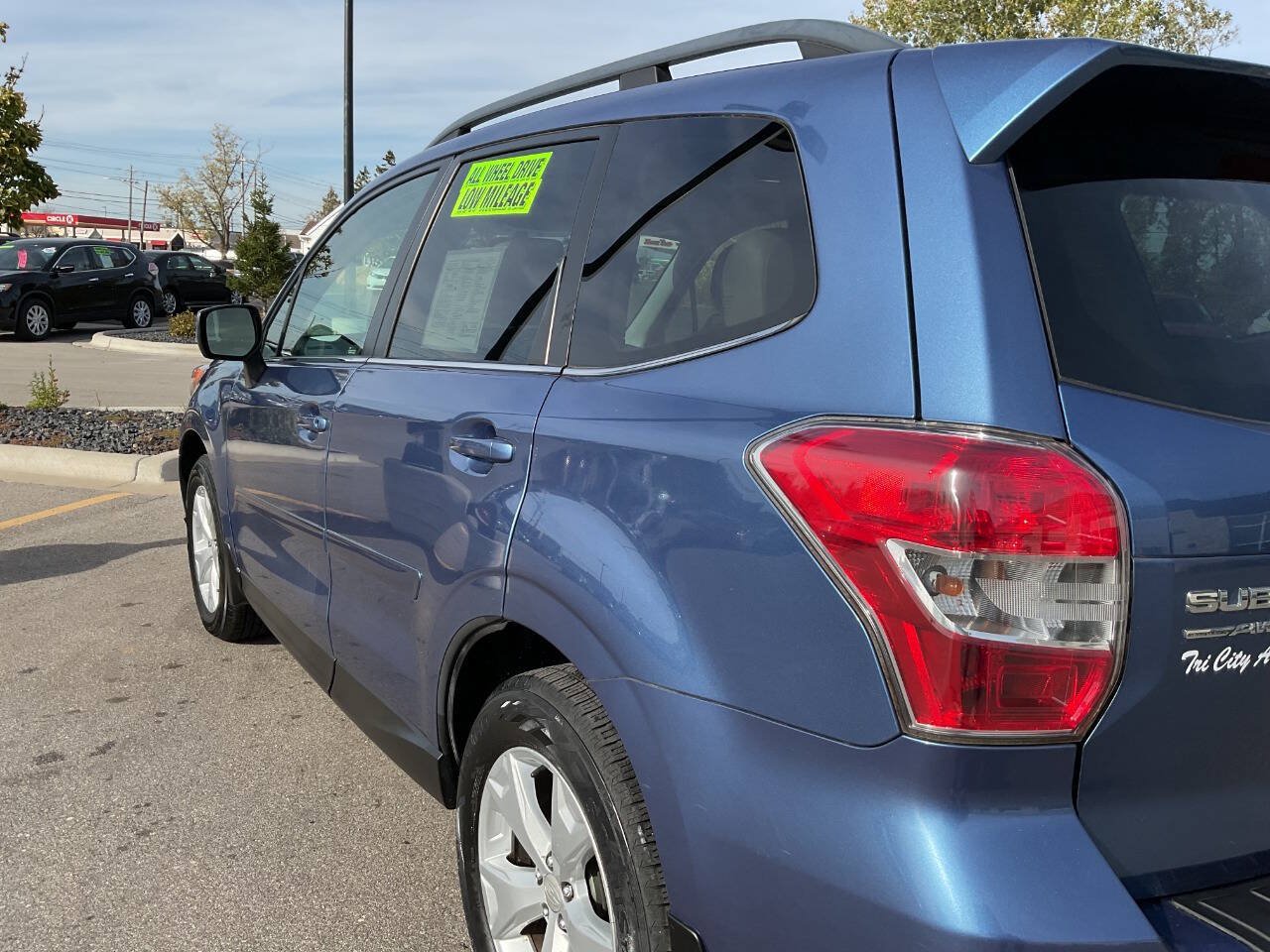 Used 2016 Subaru Forester 2.5i Limited AWD/4WD image 5