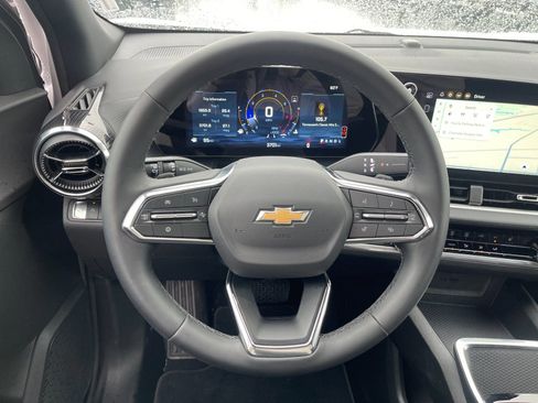 Used 2026 Chevrolet Equinox LT image 26