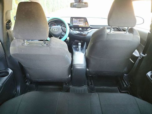 Used 2019 Toyota C-HR LE image 33