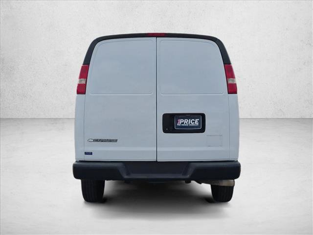 Used 2018 Chevrolet Express 2500 w/ Driver Convenience Package RWD image 6
