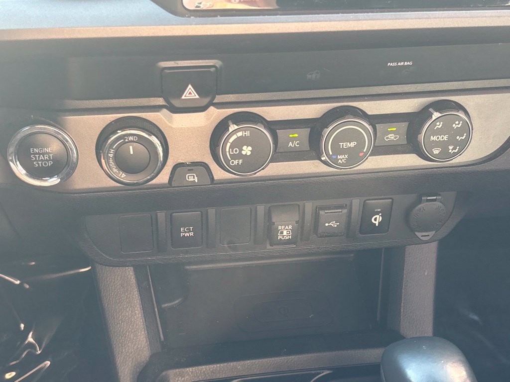 Used 2020 Toyota Tacoma TRD Off-Road AWD/4WD image 13