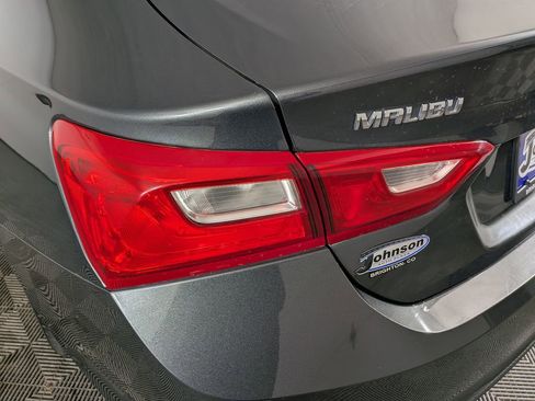 Used 2017 Chevrolet Malibu LT w/ Leather Package image 11