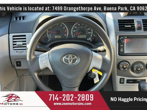 Used 2013 Toyota Corolla LE FWD image 19