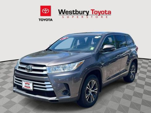 Certified 2019 Toyota Highlander LE AWD/4WD image 5
