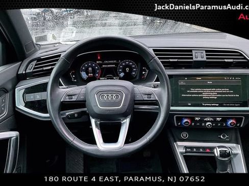 Used 2023 Audi Q3 2.0T Premium w/ Convenience Package AWD/4WD image 5