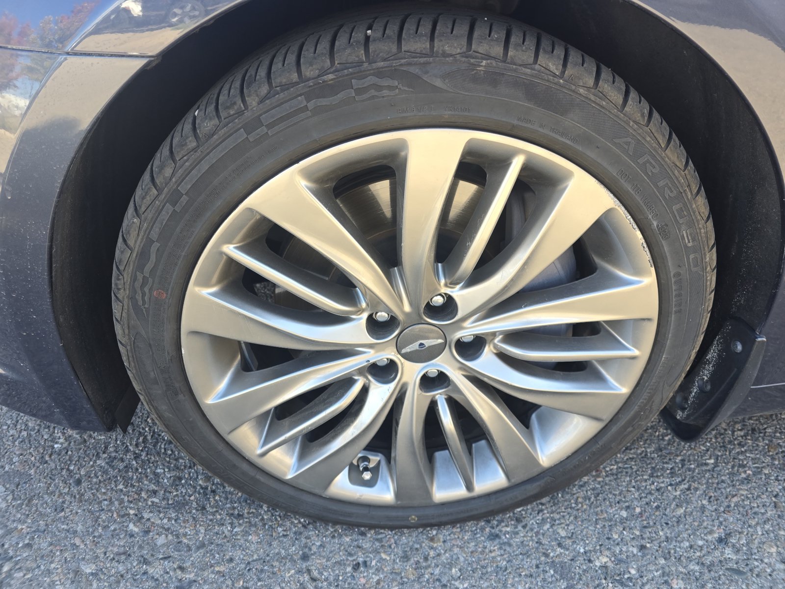 Used 2015 Hyundai Genesis 5.0 w/ Option Group 05 RWD image 9