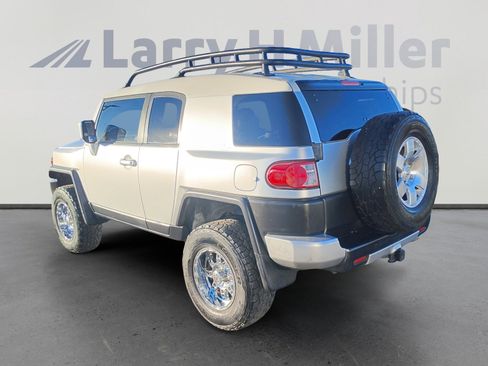 Used 2007 Toyota FJ Cruiser 4WD image 3