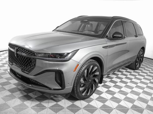 Used 2024 Lincoln Nautilus Black Label w/ Jet Appearance Package (87T) image 8