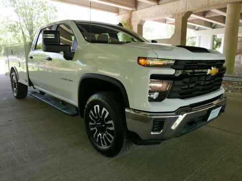 Used 2024 Chevrolet Silverado 2500 W/T w/ WT Convenience Package AWD/4WD image 30