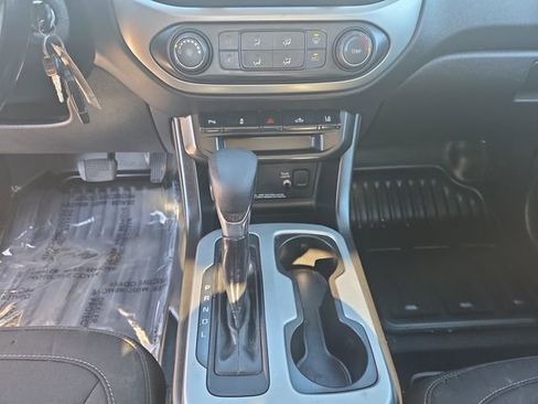 Used 2022 Chevrolet Colorado LT w/ Fleet Safety Package image 11