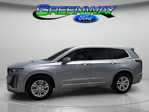 Used 2025 Cadillac XT6 Luxury FWD image 1