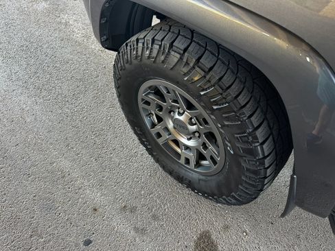 Used 2021 Toyota 4Runner Venture image 31