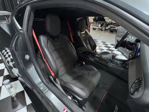 Used 2017 Chevrolet Camaro ZL1 image 38