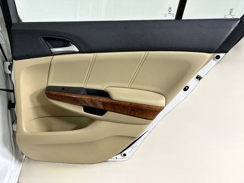 Used 2012 Honda Accord EX-L image 29