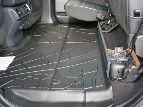 Used 2023 Ford F150 Lariat w/ Equipment Group 502A High image 32