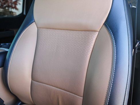 Used 2024 Ford F250 Lariat w/ Chrome Package image 23