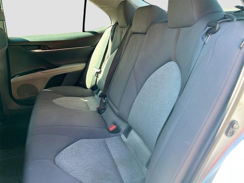 Used 2019 Toyota Camry LE image 22