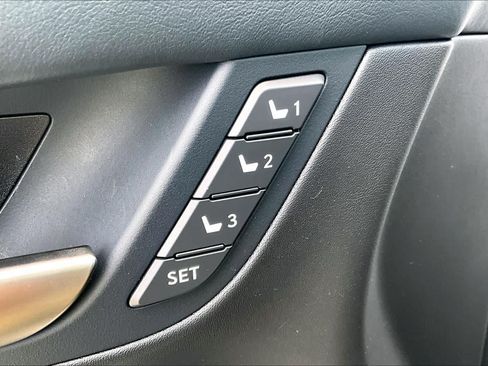 Used 2017 Lexus LX 570 4WD image 33