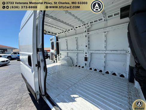 Used 2019 RAM ProMaster 2500 w/ Interior Convenience Group FWD image 13