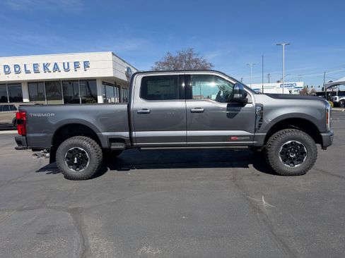 New 2026 Ford F350 Platinum w/ Platinum Plus Package image 9