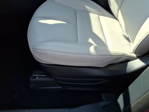 New 2026 Lincoln Aviator AWD image 12