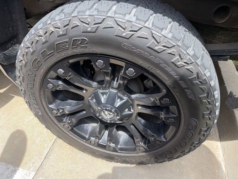 Used 2018 Chevrolet Silverado 1500 LT w/ Texas Edition AWD/4WD image 11