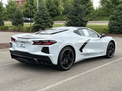 Used 2023 Chevrolet Corvette Stingray Premium Cpe w/ Body-Color Dual Roof Package RWD image 24