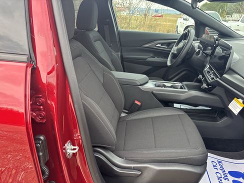 New 2026 Chevrolet Equinox EV LT image 26