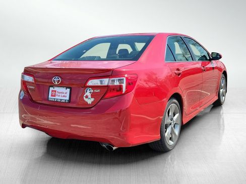Used 2014 Toyota Camry SE FWD image 4